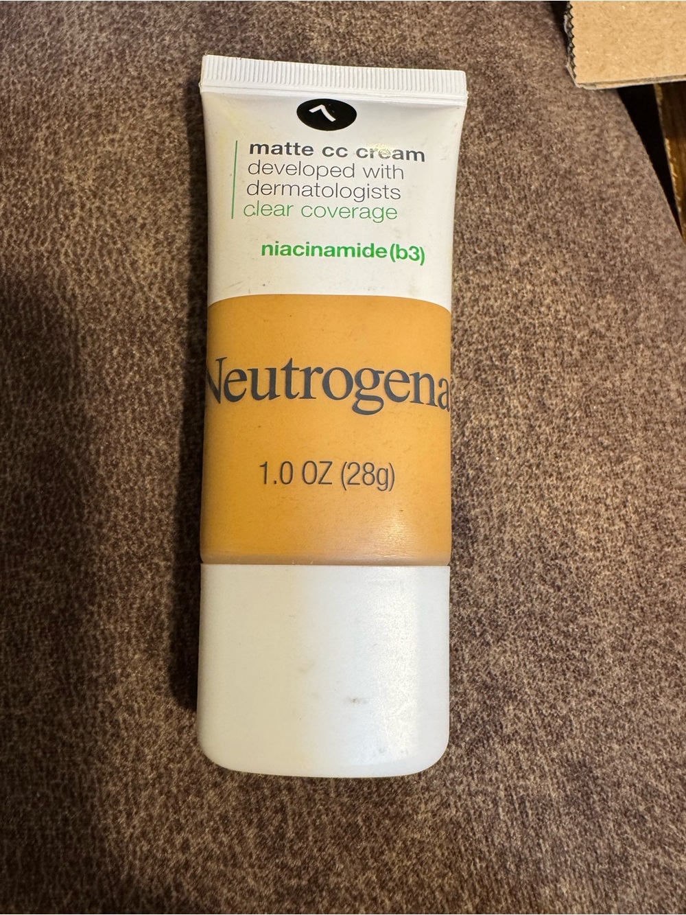 Neutrogena Matte CC Cream - White and Tan Packaging